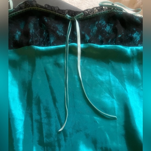 Vintage Blossom Intimates Large Fairy-core Teal Nightgown Trimmed in Black Lace - Picture 1 of 10